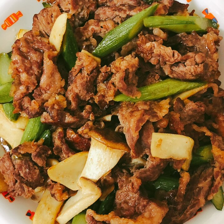 牛肉アスパラきのこのオイスター炒め